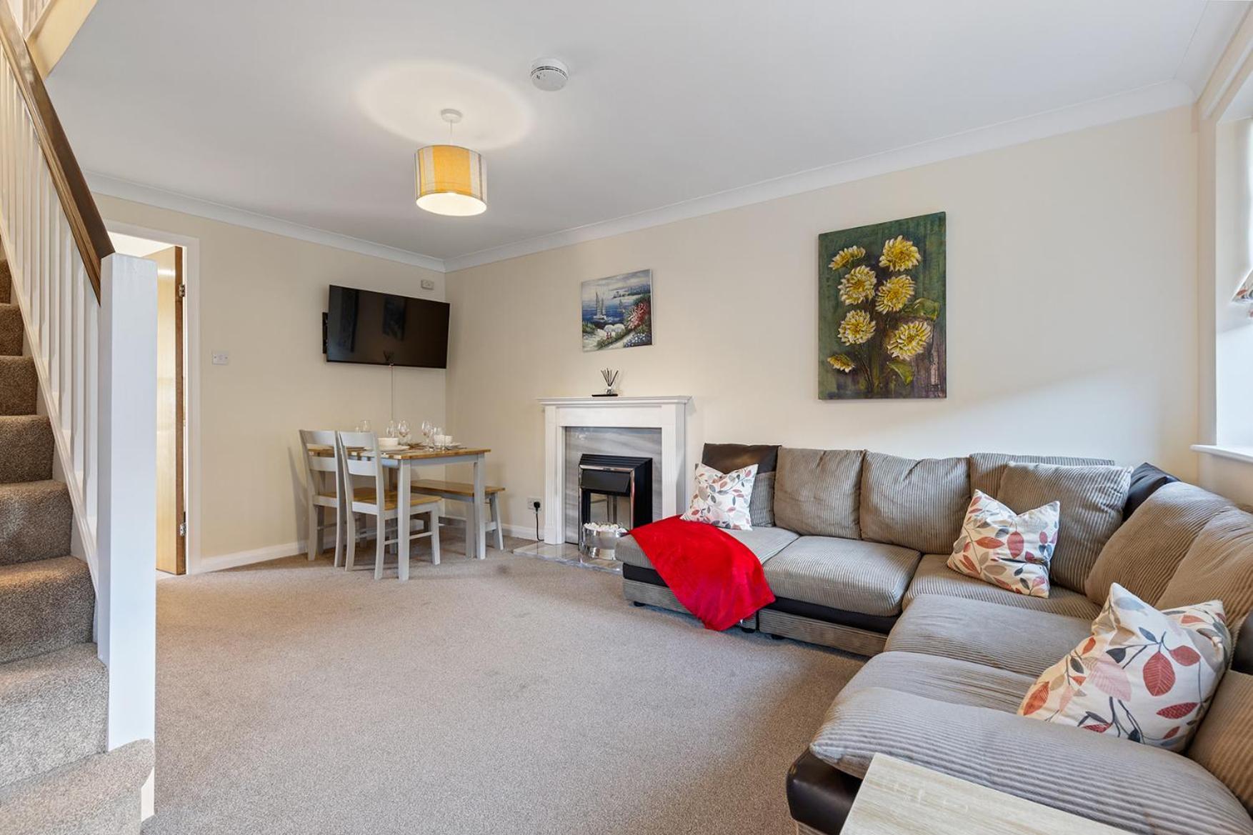 Pass The Keys Central Townhouse With Free Parking York Extérieur photo